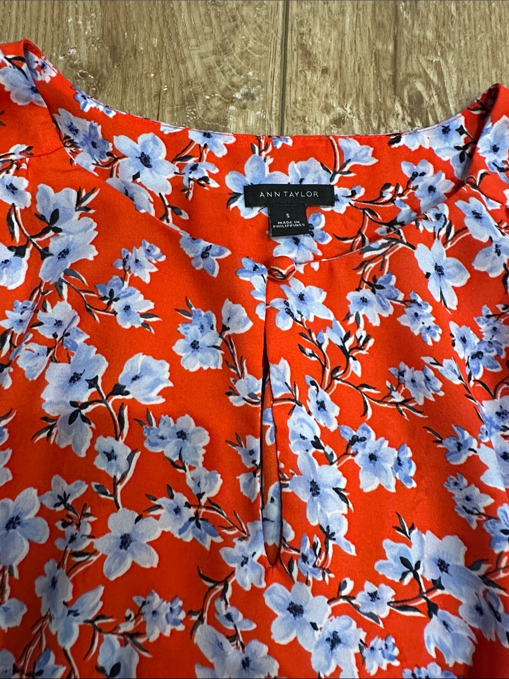 Ann Taylor Smocked Red and Blue Floral Blouse Size S - Picture 7 of 7